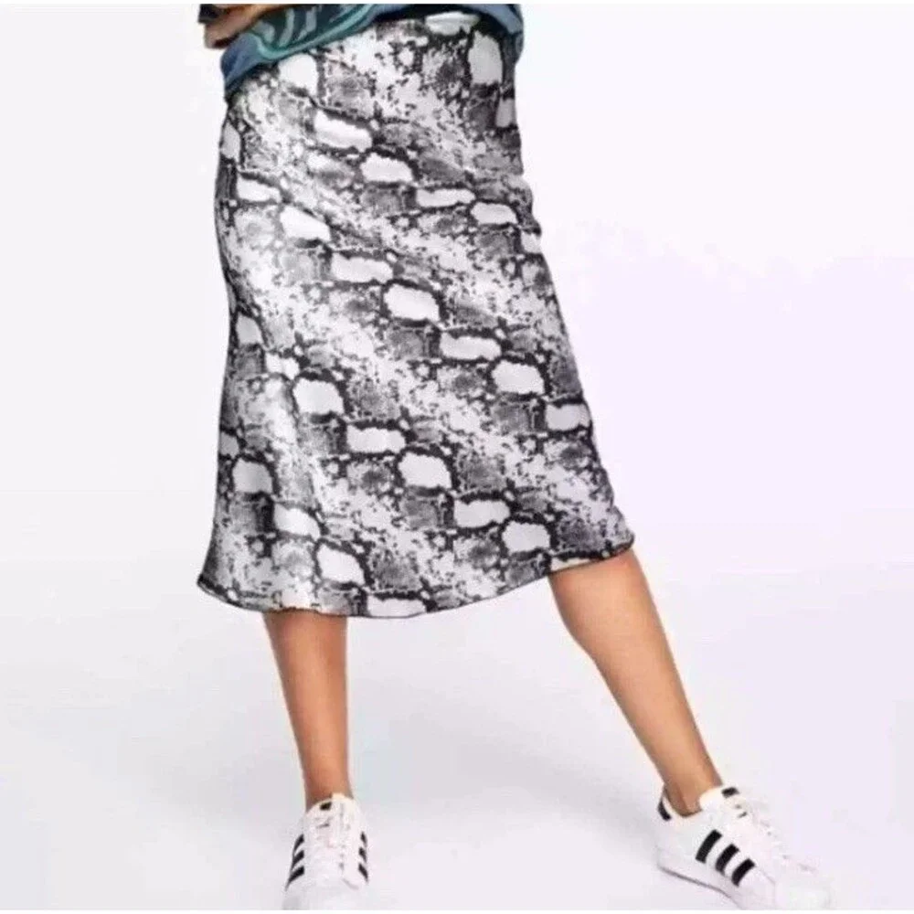 Victoria's Secret PINK Satin Skirt Snake Skin Color Size M